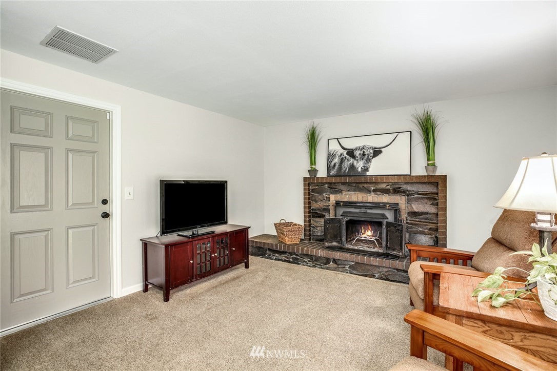 16226 Southeast 145th Street Renton, WA 98059 - Photo 16 of 38