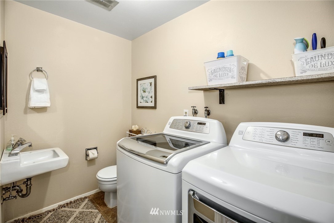 16226 Southeast 145th Street Renton, WA 98059 - Photo 17 of 38
