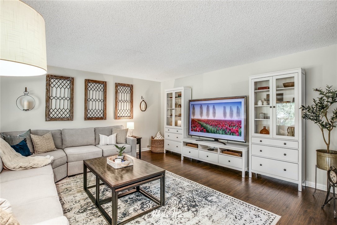 16226 Southeast 145th Street Renton, WA 98059 - Photo 9 of 38