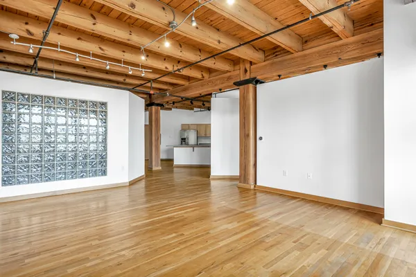 $2,250 | 413 North 2nd Street, Unit 320, Milwaukee, WI 53203