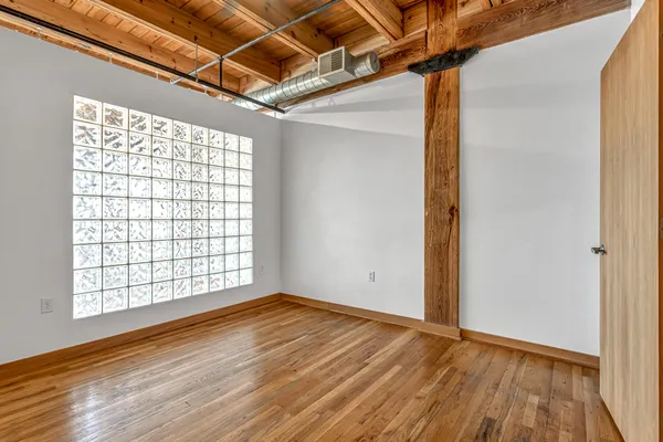 $2,250 | 413 North 2nd Street, Unit 320, Milwaukee, WI 53203