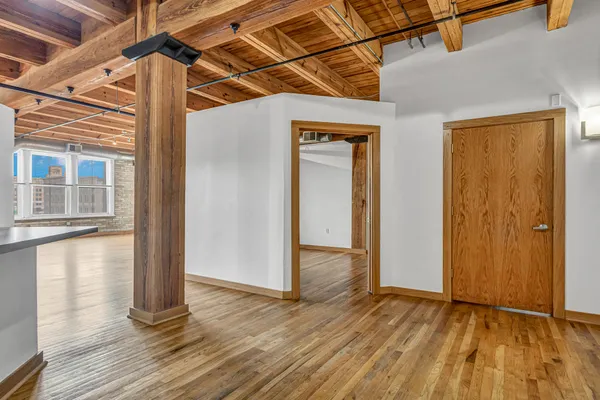 $2,250 | 413 North 2nd Street, Unit 320, Milwaukee, WI 53203