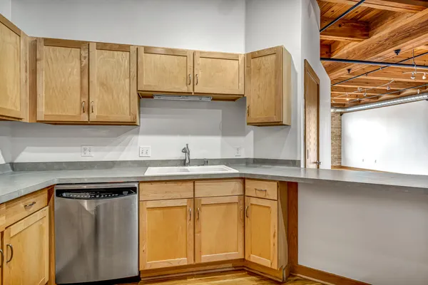 $2,250 | 413 North 2nd Street, Unit 320, Milwaukee, WI 53203