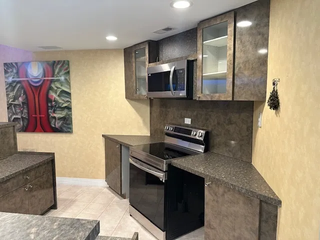 $1,500 | 21839 Riviera Court, Unit G, Mundelein, IL 60060