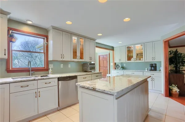 $660,000 | 925 Summit Drive, Wexford, PA 15090