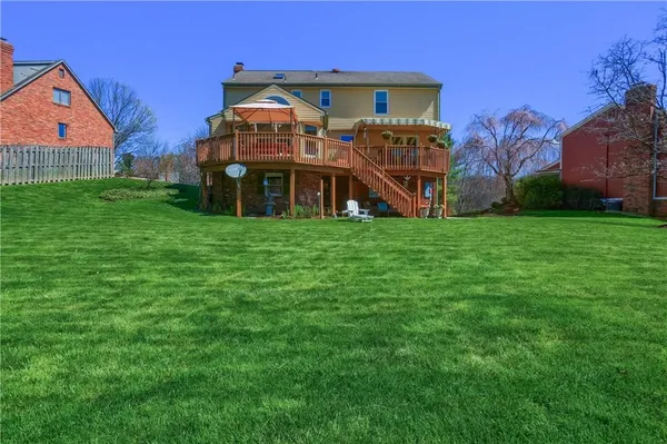 $660,000 | 925 Summit Drive, Wexford, PA 15090