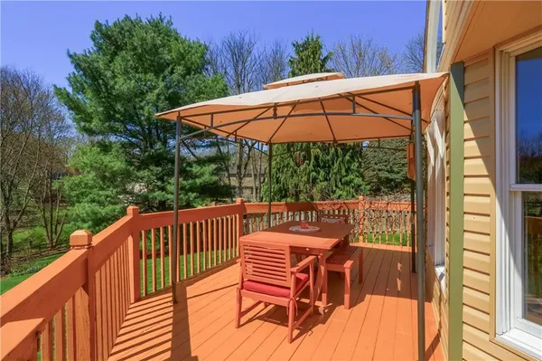 $660,000 | 925 Summit Drive, Wexford, PA 15090