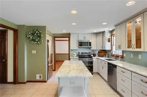 $660,000 | 925 Summit Drive, Wexford, PA 15090