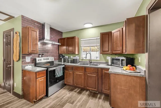 $305,000 | 335 Willard Avenue, Pocatello, ID 83201