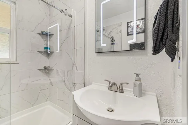 $305,000 | 335 Willard Avenue, Pocatello, ID 83201