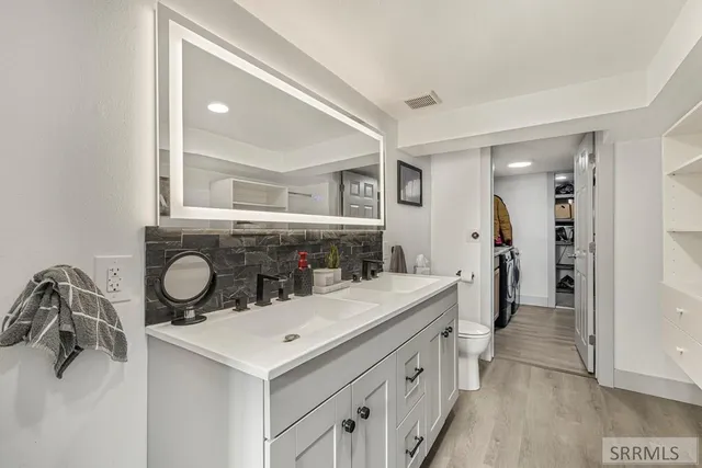 $305,000 | 335 Willard Avenue, Pocatello, ID 83201