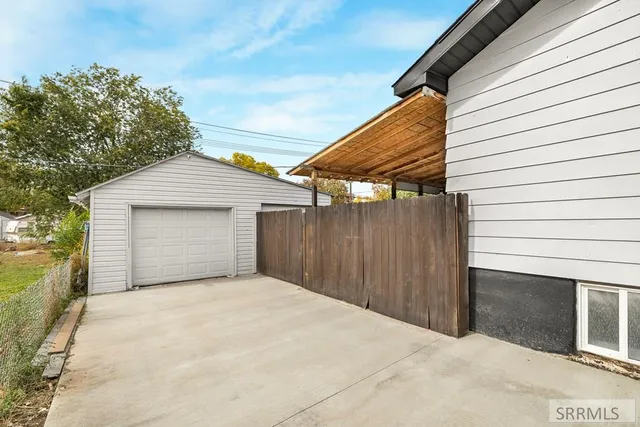 $305,000 | 335 Willard Avenue, Pocatello, ID 83201