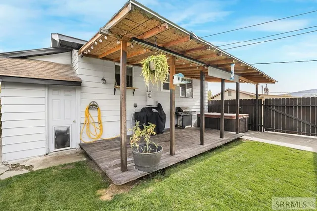 $305,000 | 335 Willard Avenue, Pocatello, ID 83201