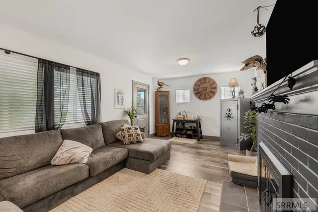 $305,000 | 335 Willard Avenue, Pocatello, ID 83201