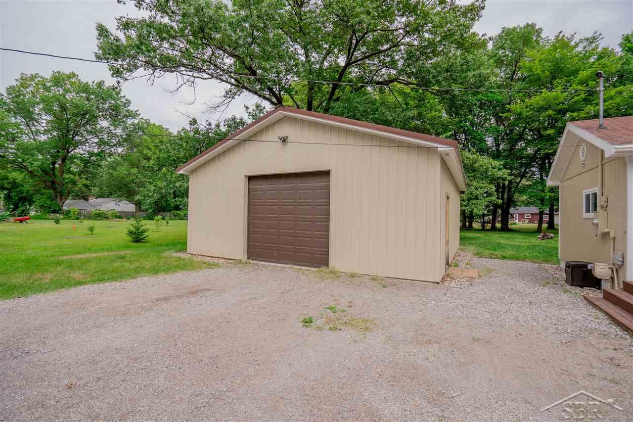 3441 Barber Road Bay City, MI 48706 - Photo 3 of 43 Gallery Image 3