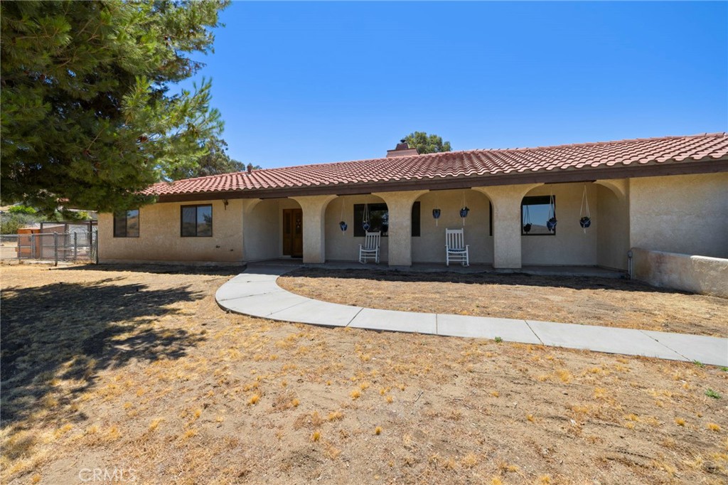 902 Searchlight Ranch Road Acton, CA 93510 - Photo 4 of 58