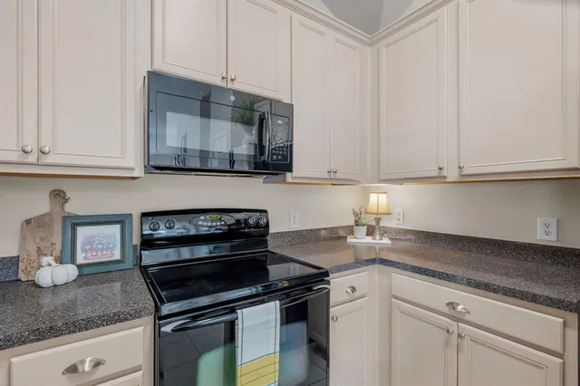 $2,400 | 6005 Parkplace Drive, Denton, TX 76226