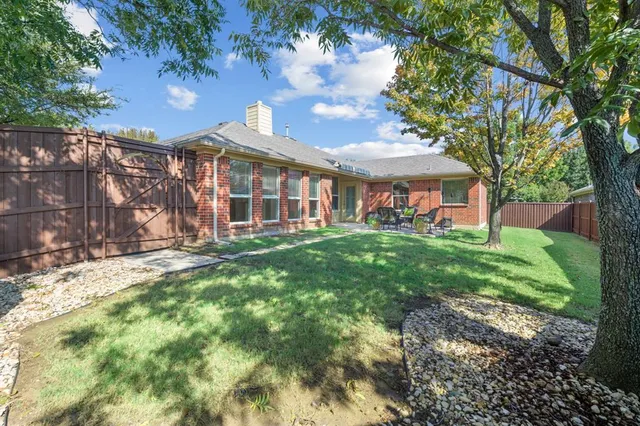 $2,400 | 6005 Parkplace Drive, Denton, TX 76226