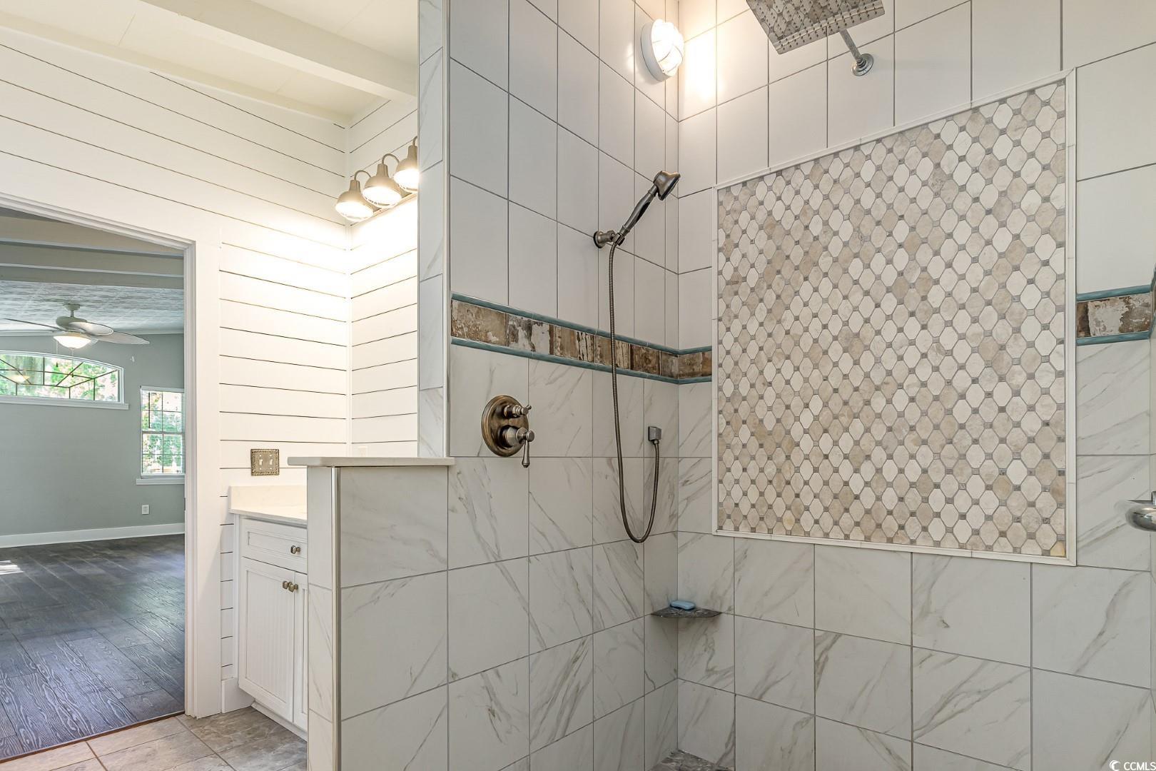 334 Archer Road Pawleys Island, SC 29585 - Photo 18 of 28 Gallery Image 18