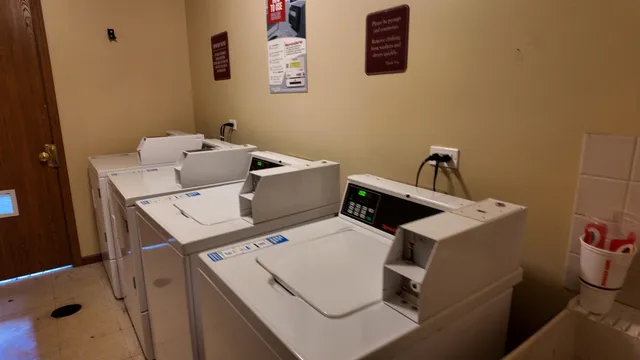 $162,500 | 15711 Peggy Lane, Unit 7, Oak Forest, IL 60452