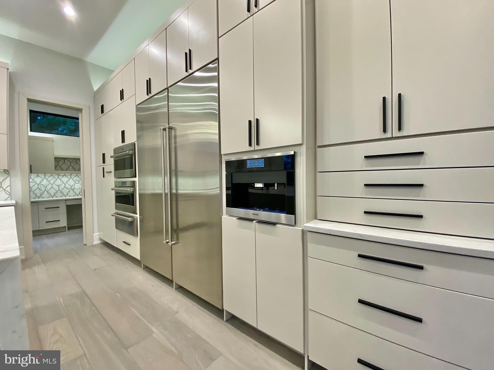 1308 Rockland Terrace McLean, VA 22101 - Photo 12 of 61