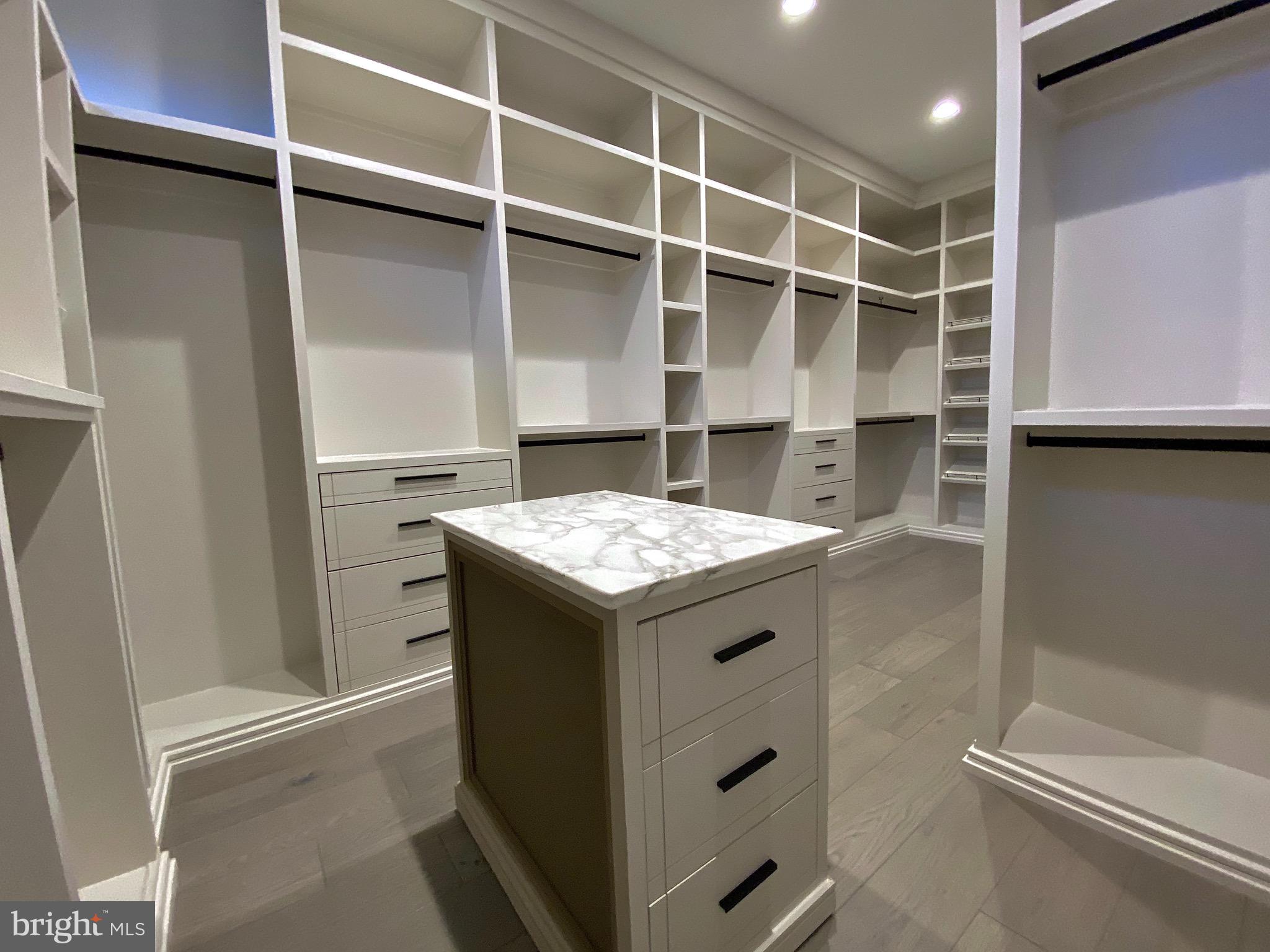 1308 Rockland Terrace McLean, VA 22101 - Photo 38 of 61