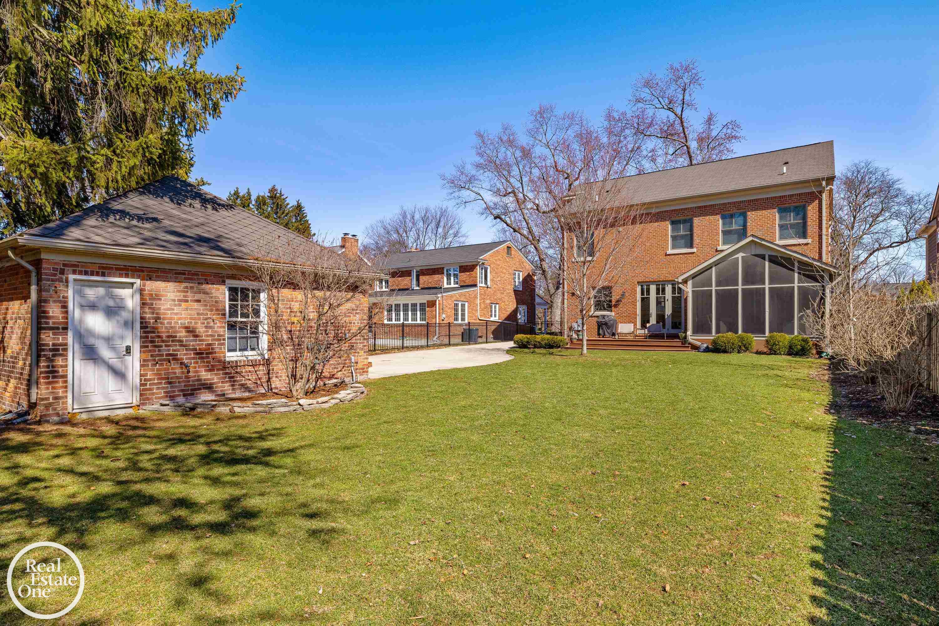 577 Washington Road Grosse Pointe, MI 48230 - Photo 76 of 93 50201174-2e8cd67a-e46f-47ac-b74b-e0413a1b54aa.JPG