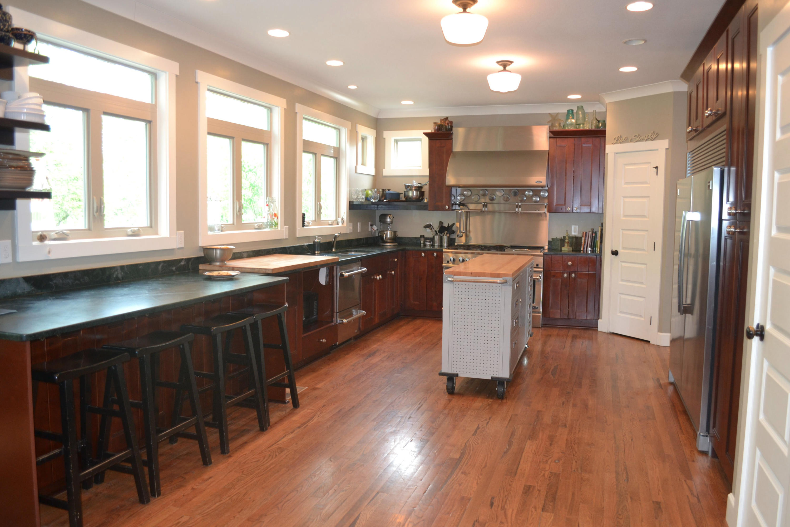 129 Crossroads Boulevard Oak Ridge, TN 37830 - Photo 4 of 21 DSC_0693