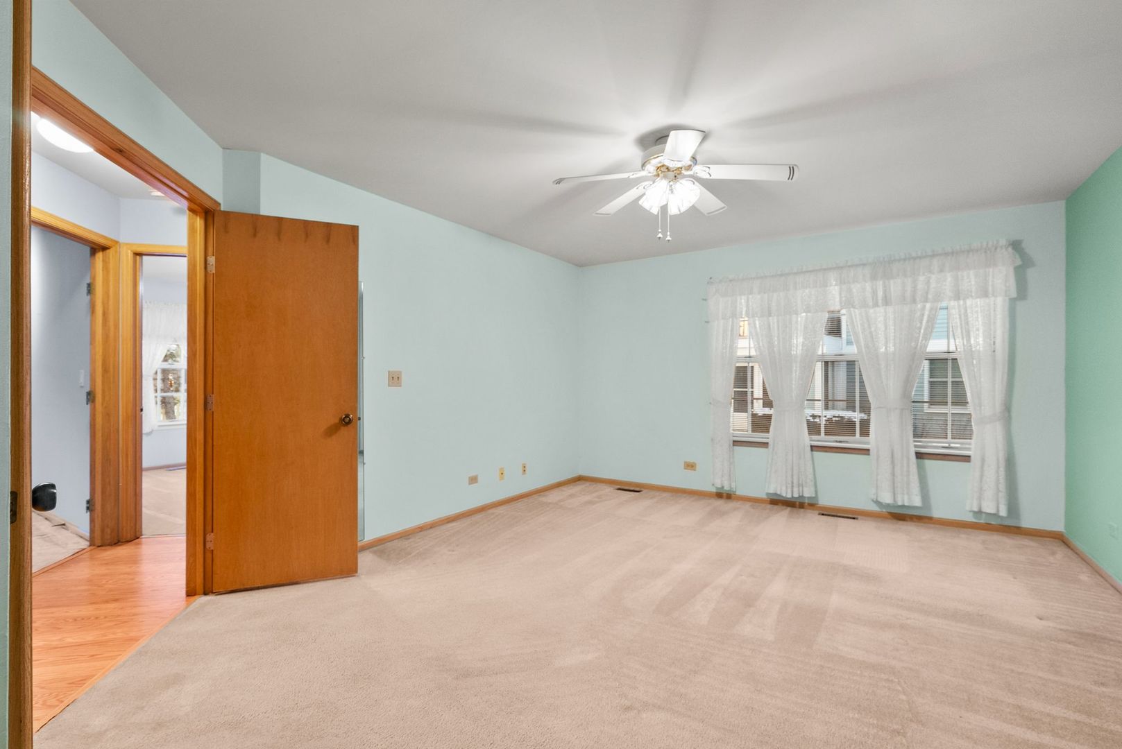 1010 Butternut Lane, Unit B Mount Prospect, IL 60056 - Photo 16 of 24