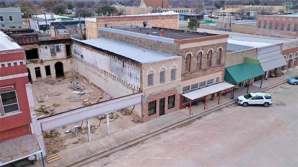 111 West Gilbert Street Henrietta, TX 76365 - Photo 12 of 28