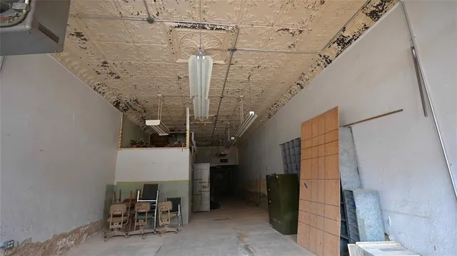 $79,995 | 111 West Gilbert Street, Henrietta, TX 76365