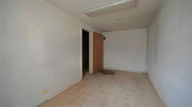 $79,995 | 111 West Gilbert Street, Henrietta, TX 76365