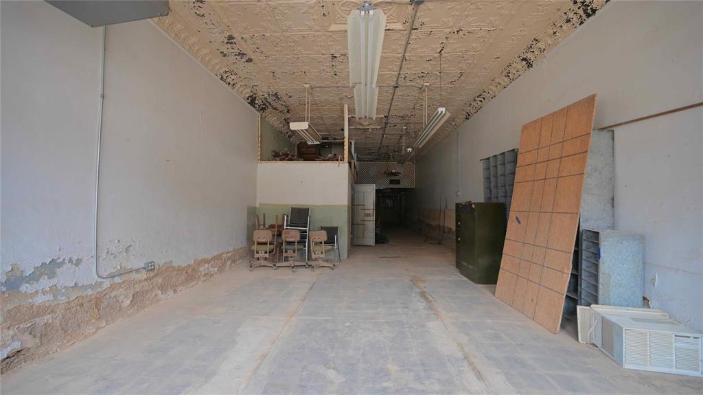 111 West Gilbert Street Henrietta, TX 76365 - Photo 24 of 28