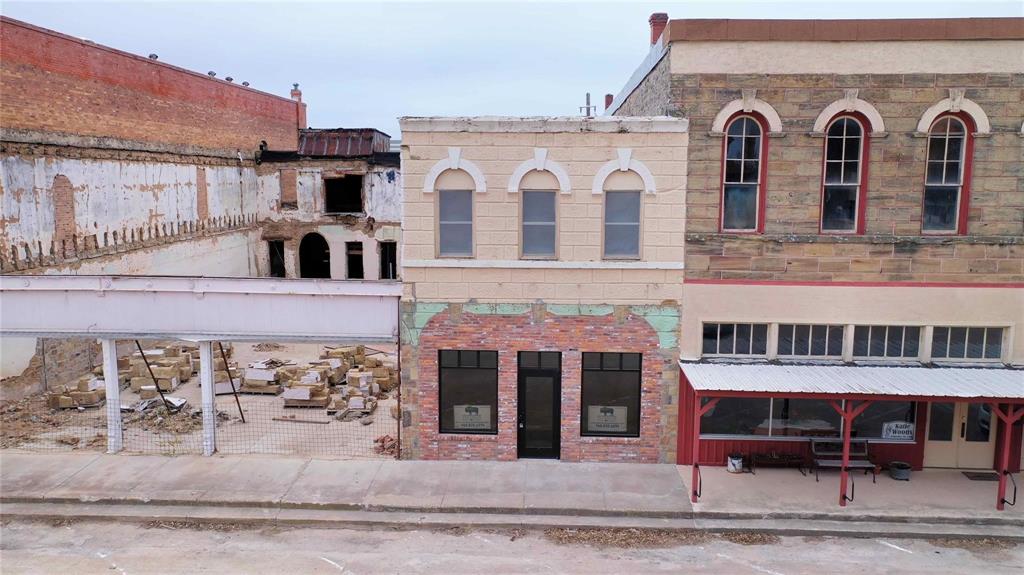 111 West Gilbert Street Henrietta, TX 76365 - Photo 10 of 28