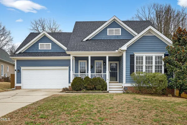 $650,000 | 303 Cameron Glen Drive, Apex, NC 27502