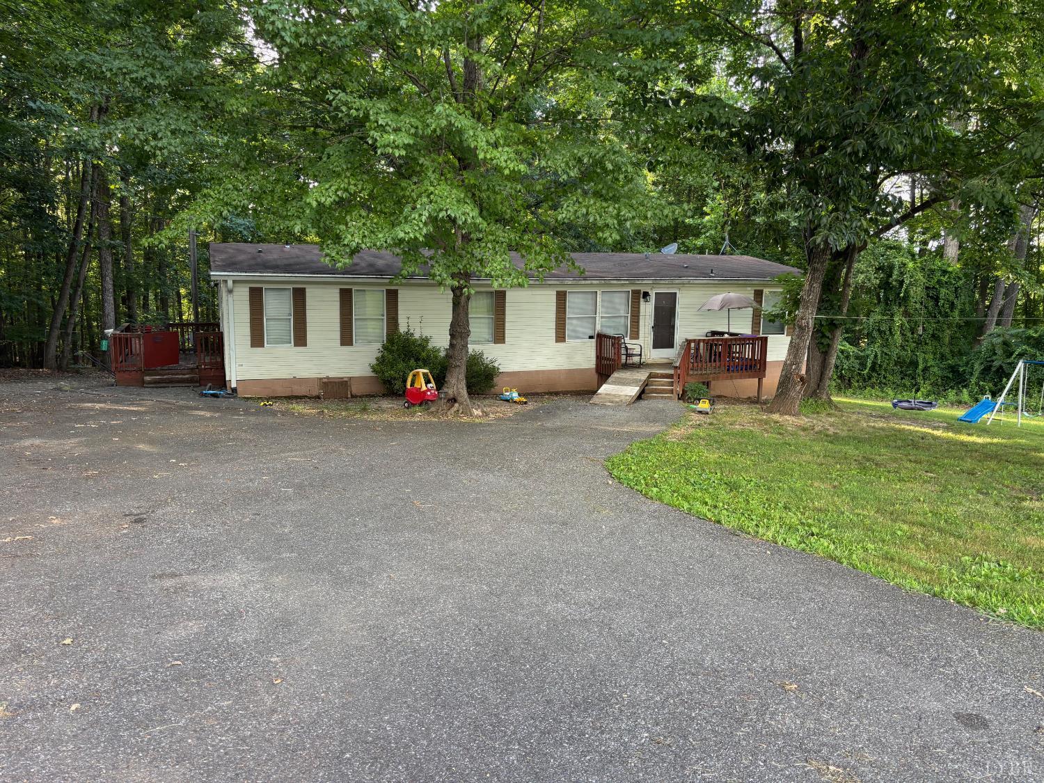 135 Neighbors Drive Amherst, VA 24521 - Photo 19 of 22