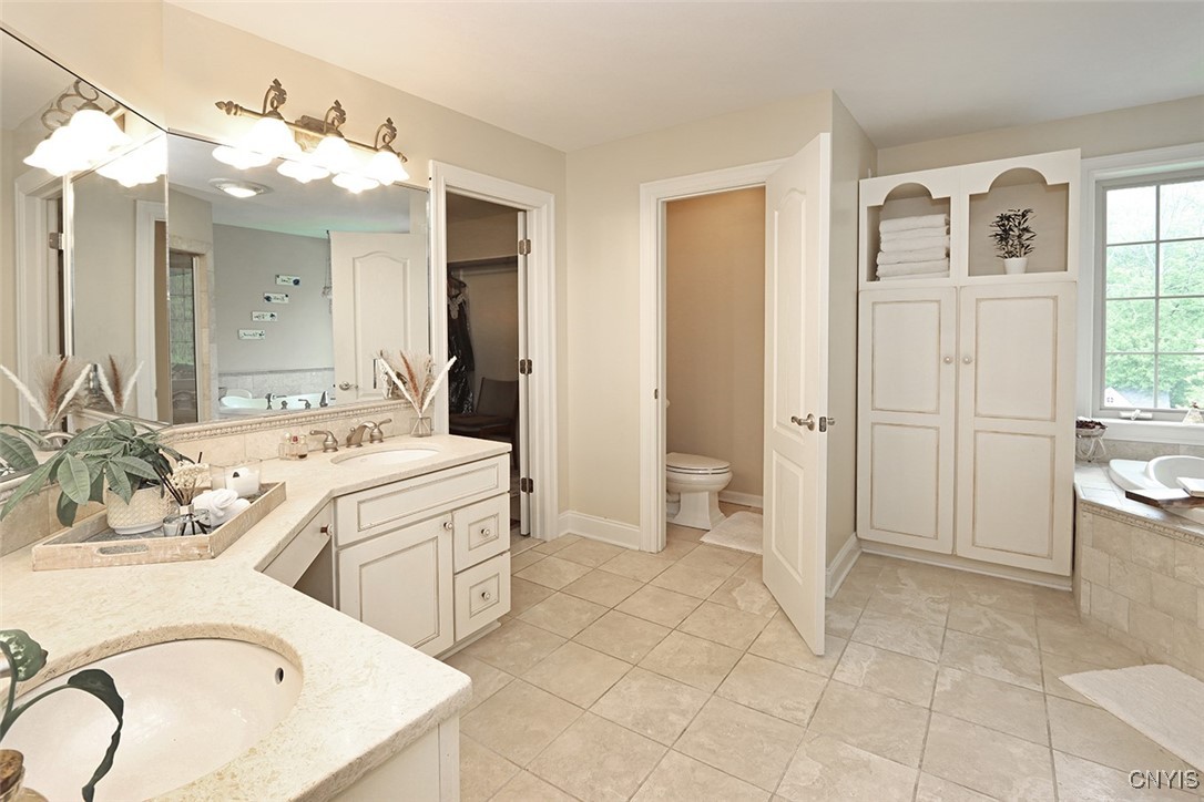 7987 Blarney Stone Way Manlius, NY 13104 - Photo 21 of 50