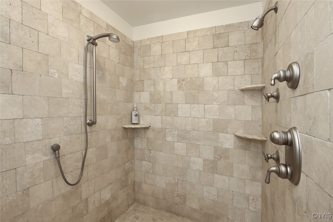 7987 Blarney Stone Way Manlius, NY 13104 - Photo 22 of 50