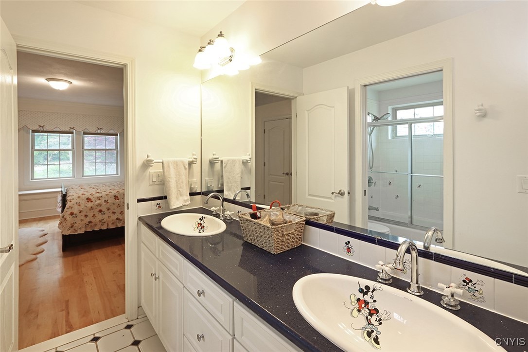 7987 Blarney Stone Way Manlius, NY 13104 - Photo 27 of 50