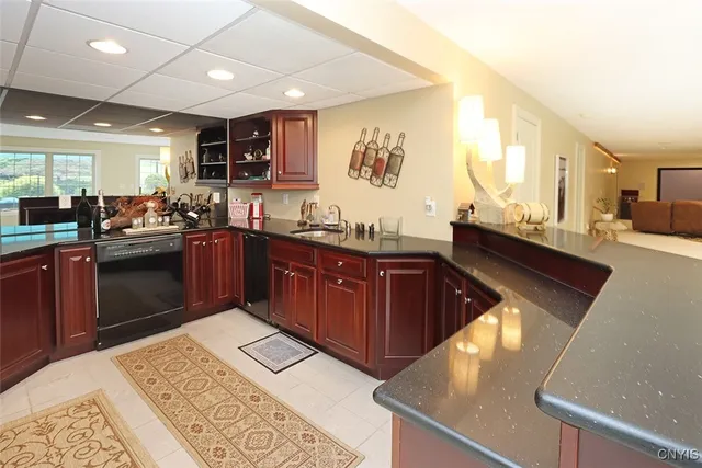 $1,095,000 | 7987 Blarney Stone Way, Manlius, NY 13104