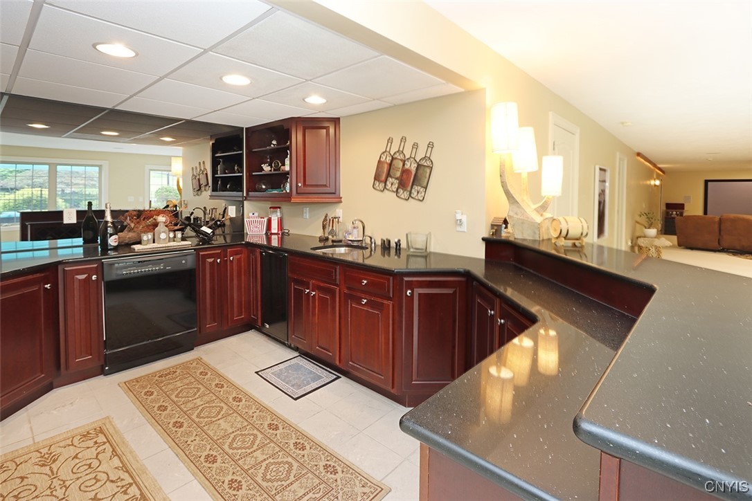 7987 Blarney Stone Way Manlius, NY 13104 - Photo 32 of 50