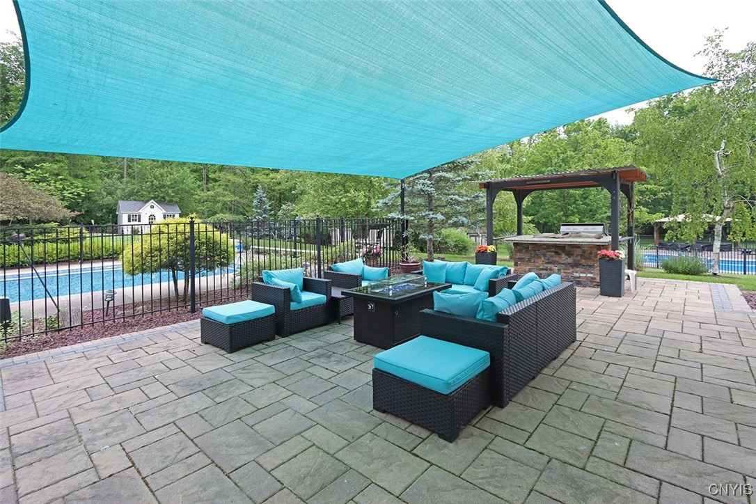 7987 Blarney Stone Way Manlius, NY 13104 - Photo 37 of 50