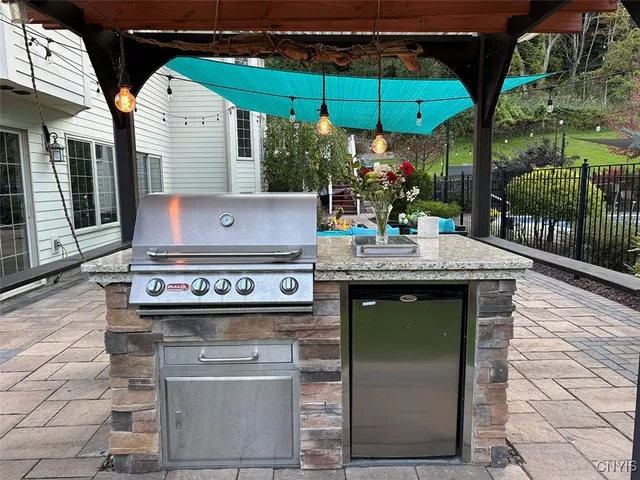 $1,095,000 | 7987 Blarney Stone Way, Manlius, NY 13104