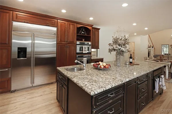 $1,095,000 | 7987 Blarney Stone Way, Manlius, NY 13104