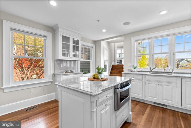 $1,850,000 | 54 Franklin Street, Annapolis, MD 21401