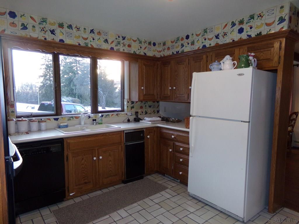 205 New Centerville Road Somerset, PA 15501 - Photo 17 of 33
