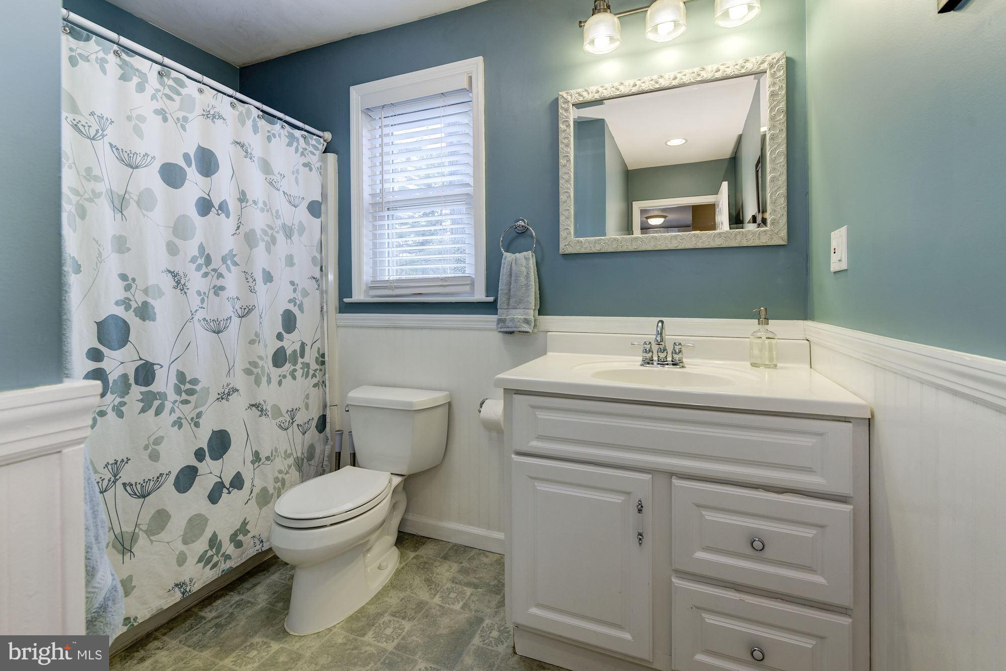 576 Hopewell Road Marlton, NJ 08053 - Photo 13 of 26 Full Hall Bath