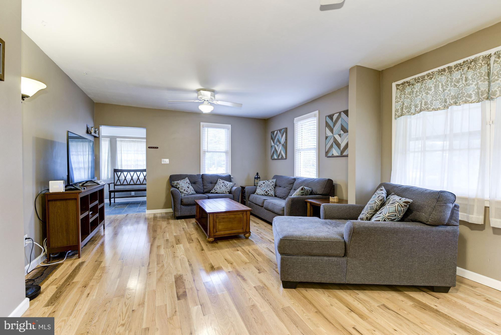 576 Hopewell Road Marlton, NJ 08053 - Photo 5 of 26 Living Room