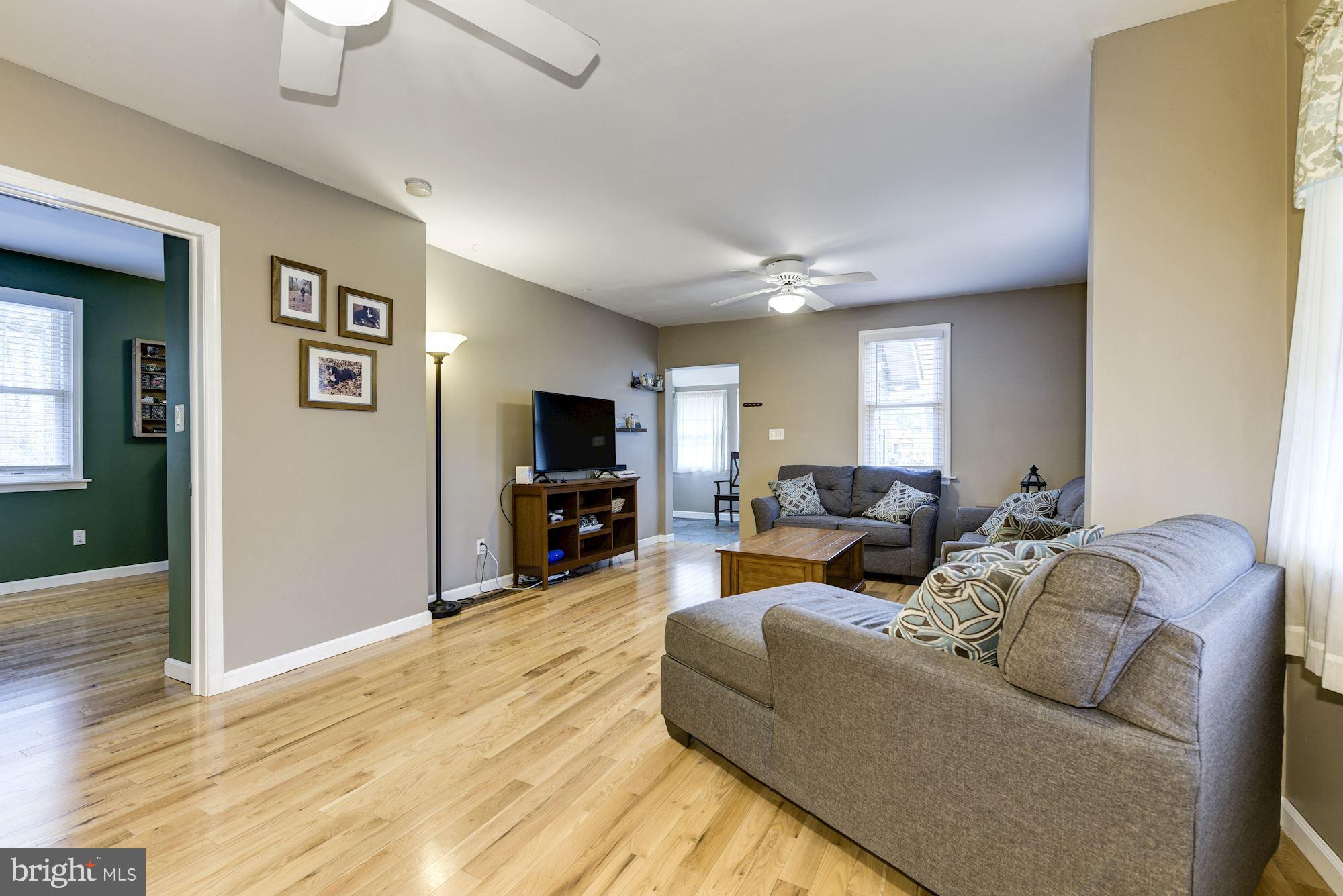 576 Hopewell Road Marlton, NJ 08053 - Photo 6 of 26 Living Room