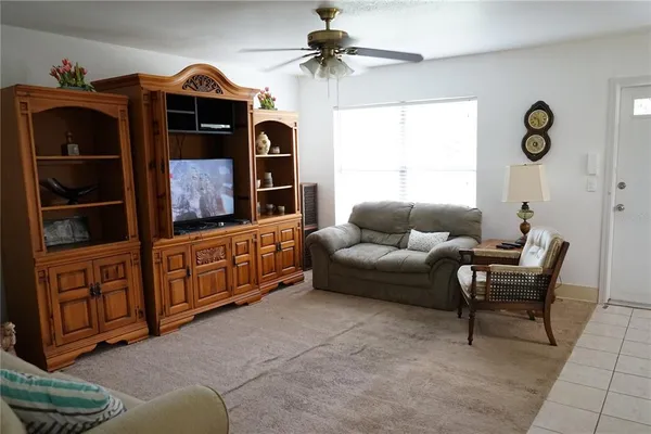 $1,500 | 101 Cambridge Trail, Unit 205, Sun City Center, FL 33573